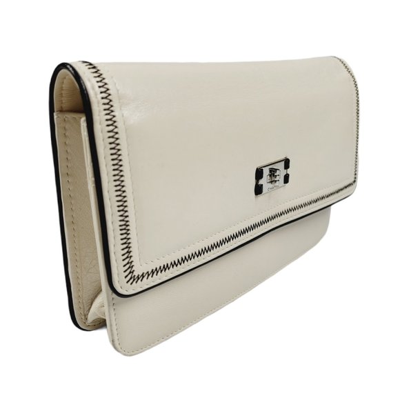 Chanel Wallet on a Chain | Cream Clutch - Picture 4 of 9